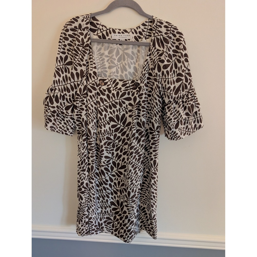 Trina Turk Silk Leaf Print Shift Dress Brown Cream Tiered Ruffle Sleeve Size 8
